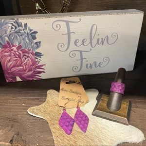 NWT Feelin’ Fine Wood Sign Decor
